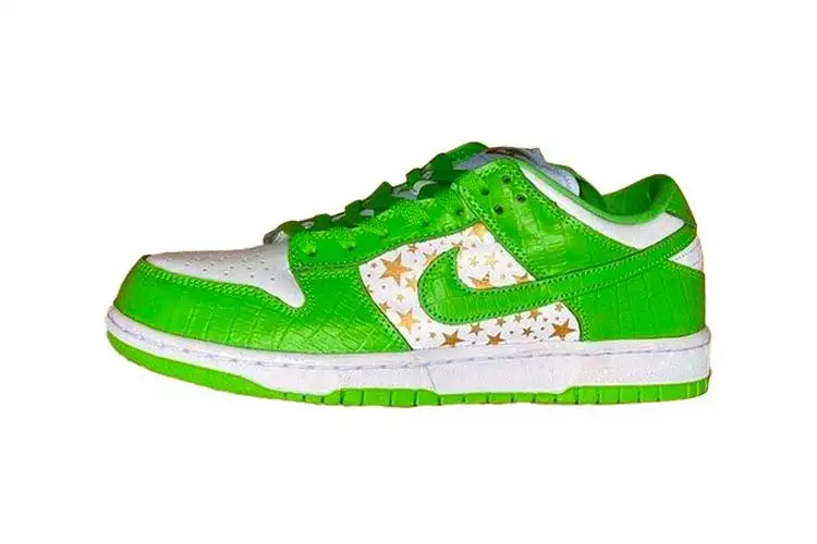 率先预览Supreme x Nike SB Dunk Low 全新2020 秋冬联乘鞋款- 知乎