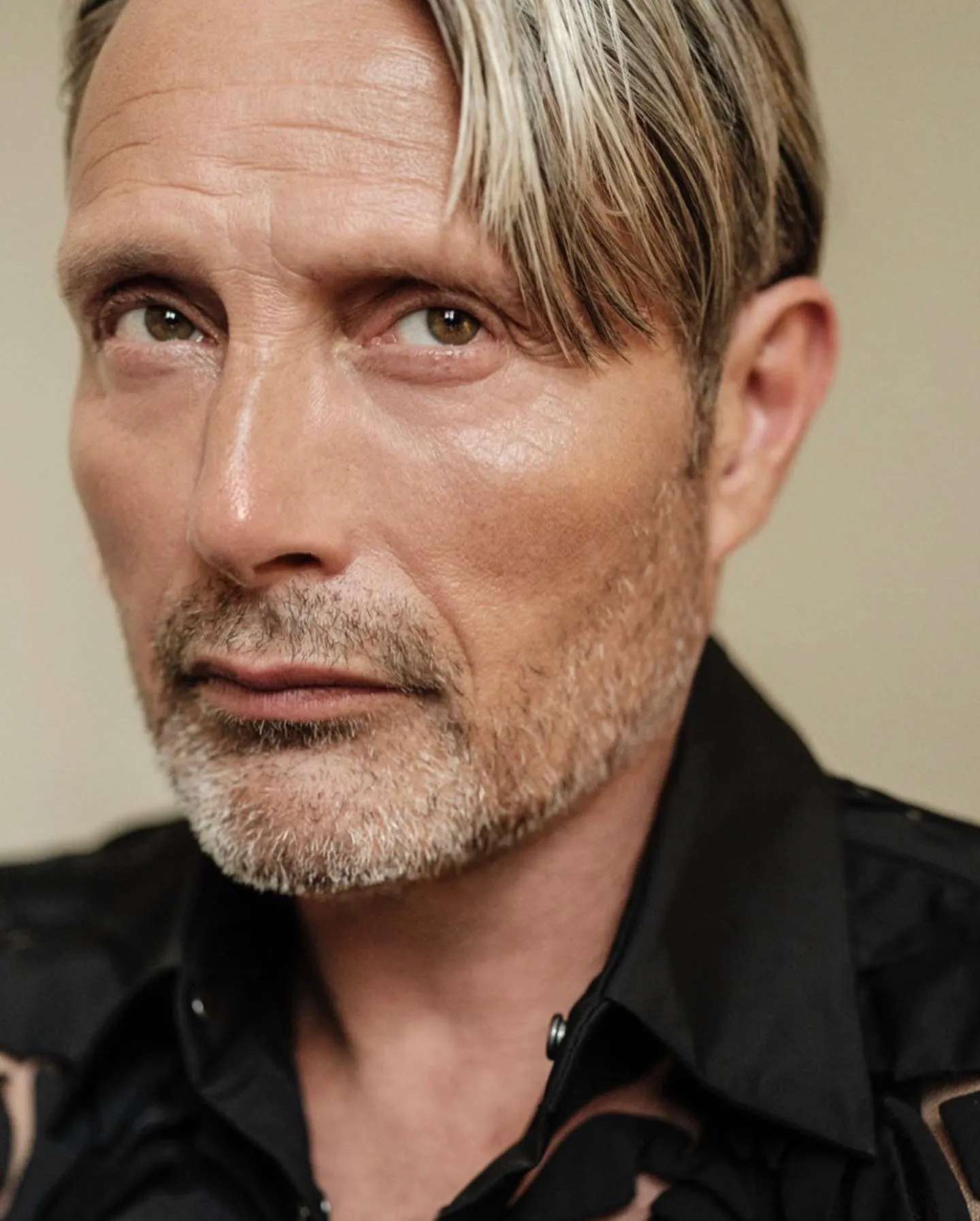 乐一个高 的想法 拔叔好帅mads mikkelsen 登上捷克版