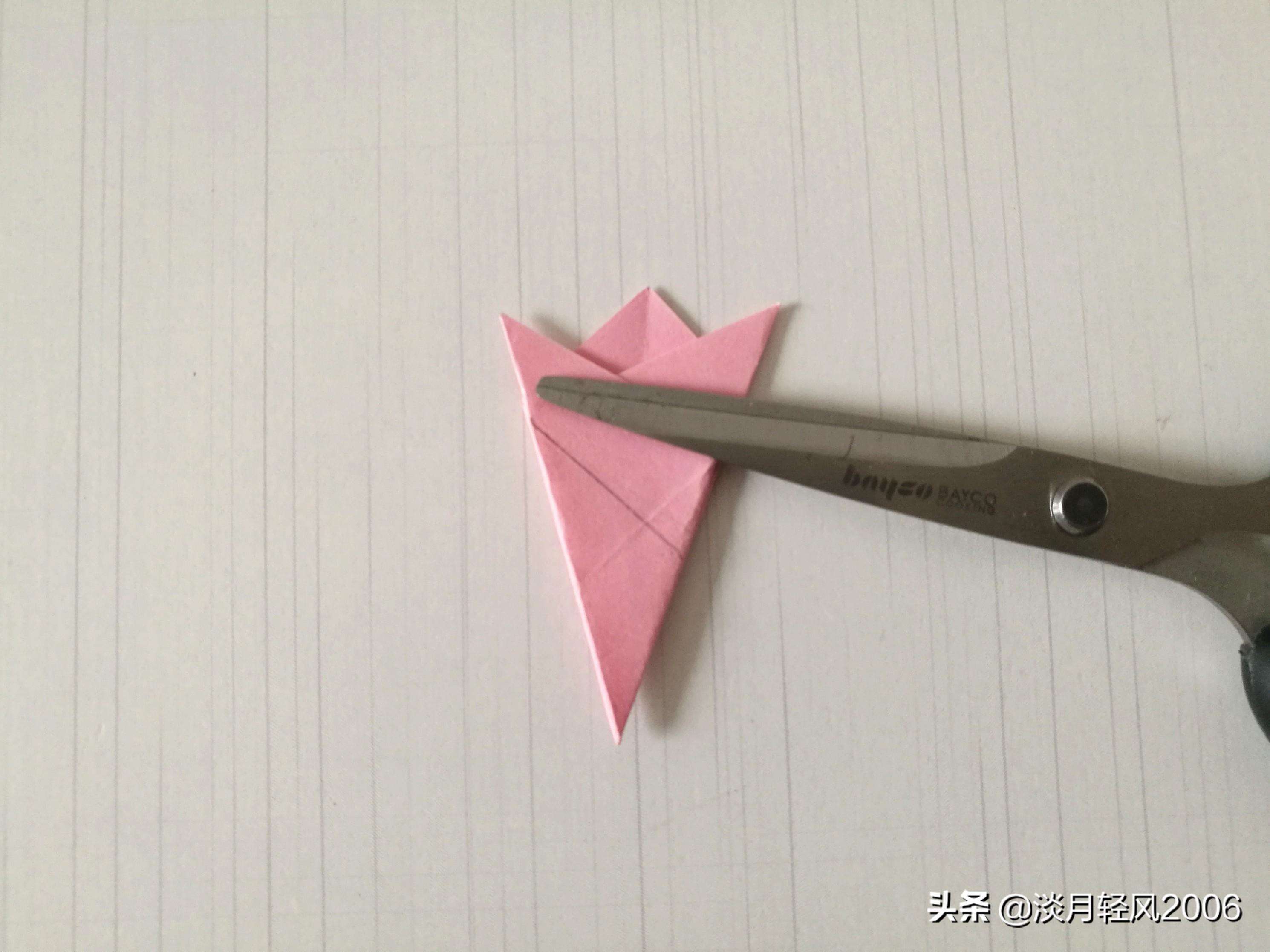 五角星的折法剪纸（怎样用长条纸折五角星）