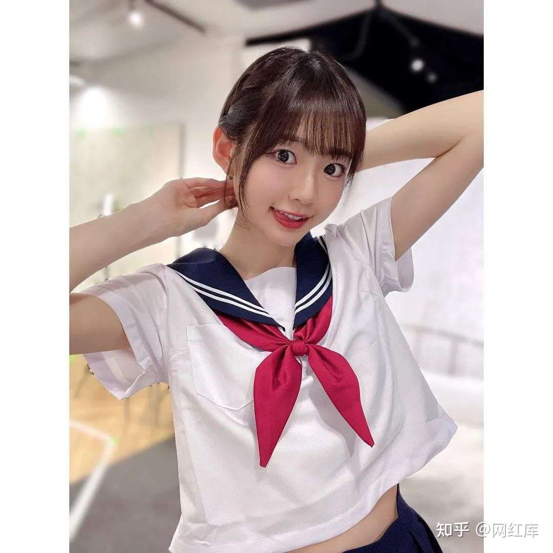 日本赛车女郎八伏纱世｜娃娃脸配模特身材的甜辣风美女 Facebook-第12张