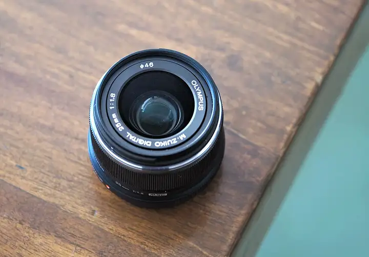 Panasonic收購鏡頭