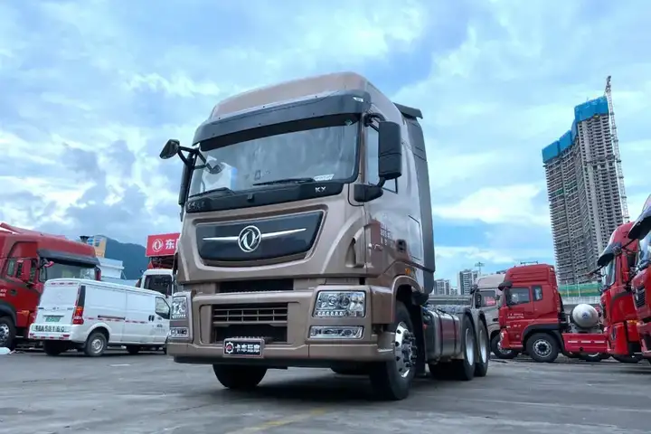 龙擎动力链首秀东风天龙旗舰实拍国六560马力14挡