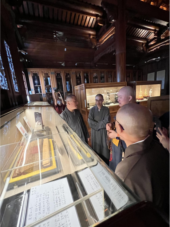 日本真言宗总本山仁和寺总务部长牟田清樹率团访问南普陀寺及闽南佛学院