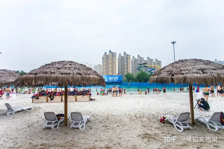 银基乐海水世界和郑州方特水上乐园哪个好玩？