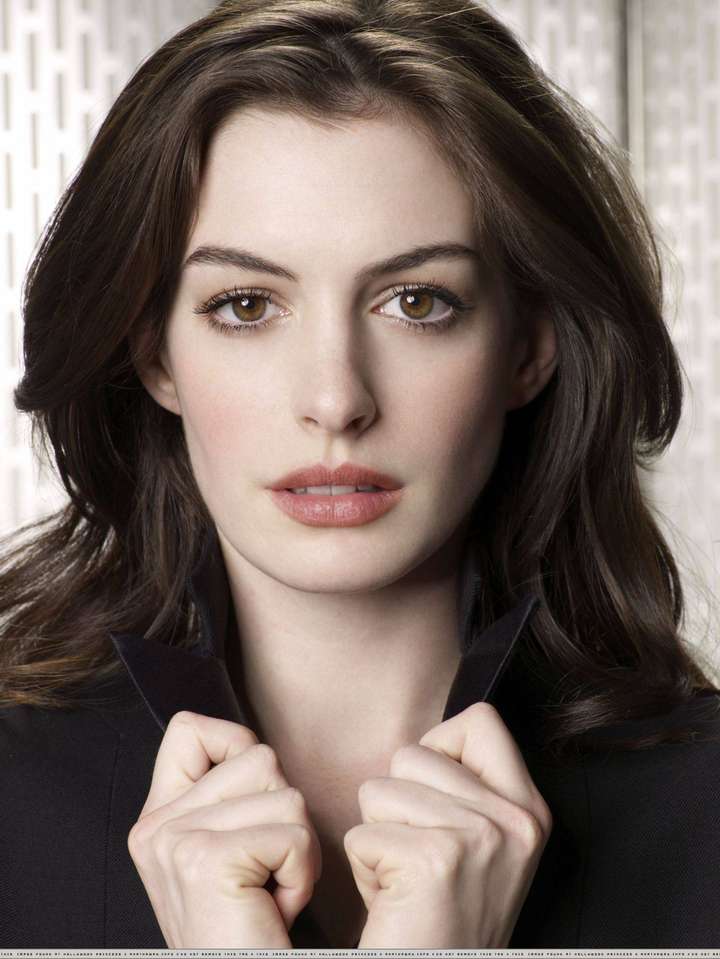 你见过哪位五官是硬伤,却美的很惊艳的人?