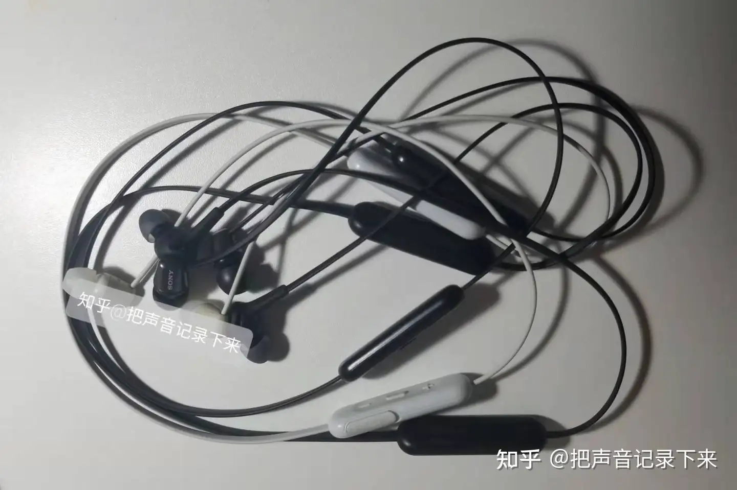 索尼颈挂式蓝牙耳机WI-C200 和WI-C310 怎么样？是否值得购买？ - 知乎