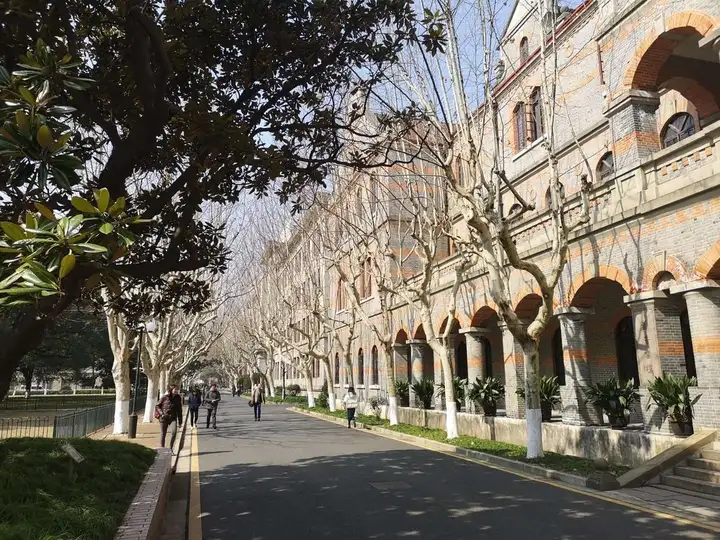 上海交通大学法律硕士、上海交通大学法律硕士复试、上海交通大学法律硕士非法学、上海交通大学法律硕士复试录取数据、上海交通大学法硕历年复试真题、上交法硕