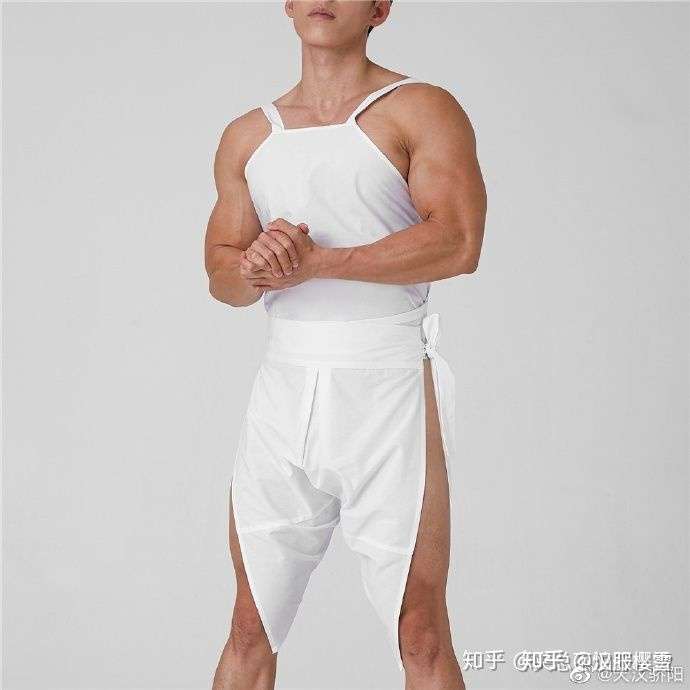 普工 22 人赞同了该回答 短打(裋褐),犊鼻裈非常适合搬砖党