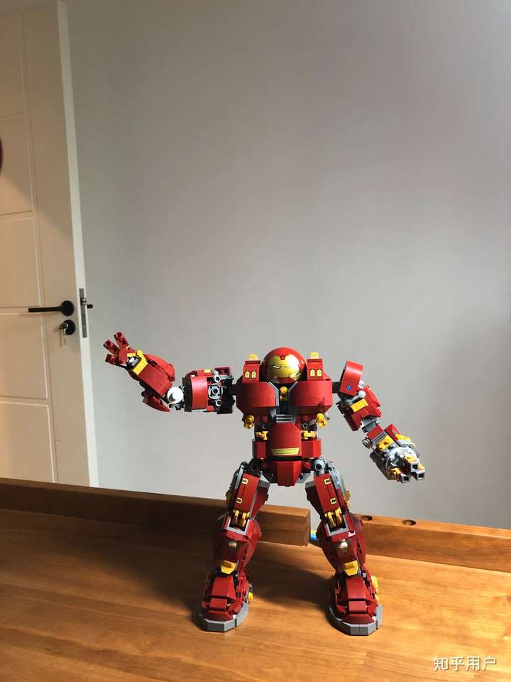 如何评价乐高新出的76105钢铁侠反浩克机甲?