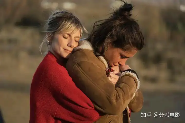 《女僚机》女盗三人行？Netflix又来爽片！