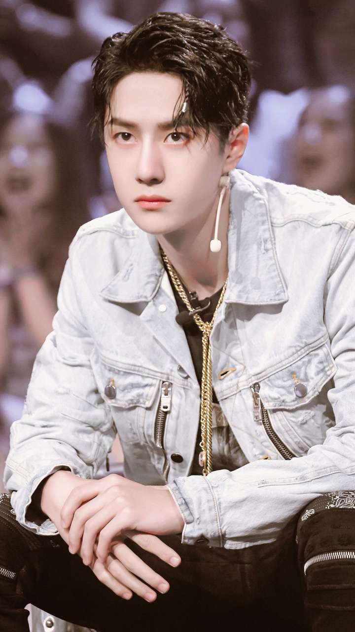 看到一个王一博的视频瞬间被击中,粉了!速求舔屏神图啊啊啊~?