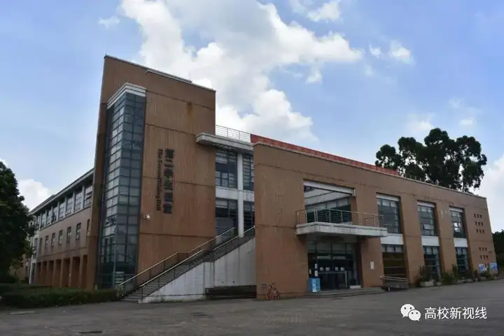 华南理工大学是985还是211（我国理工大学排行榜最新）