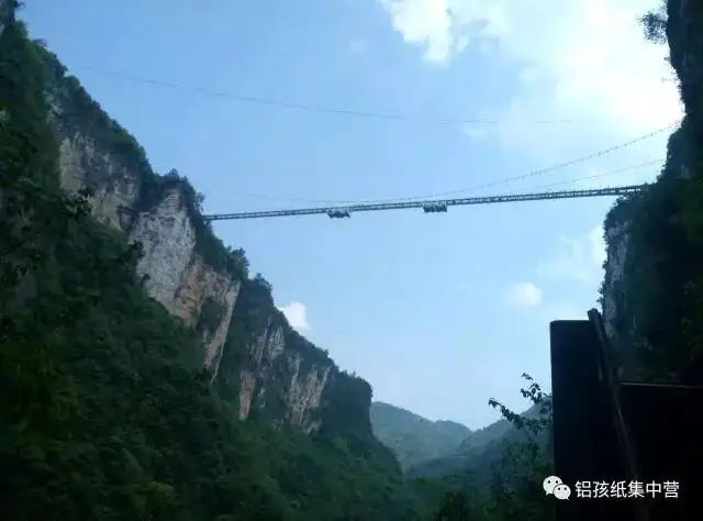 两个人从广东广州到湖南旅游要花多少钱？