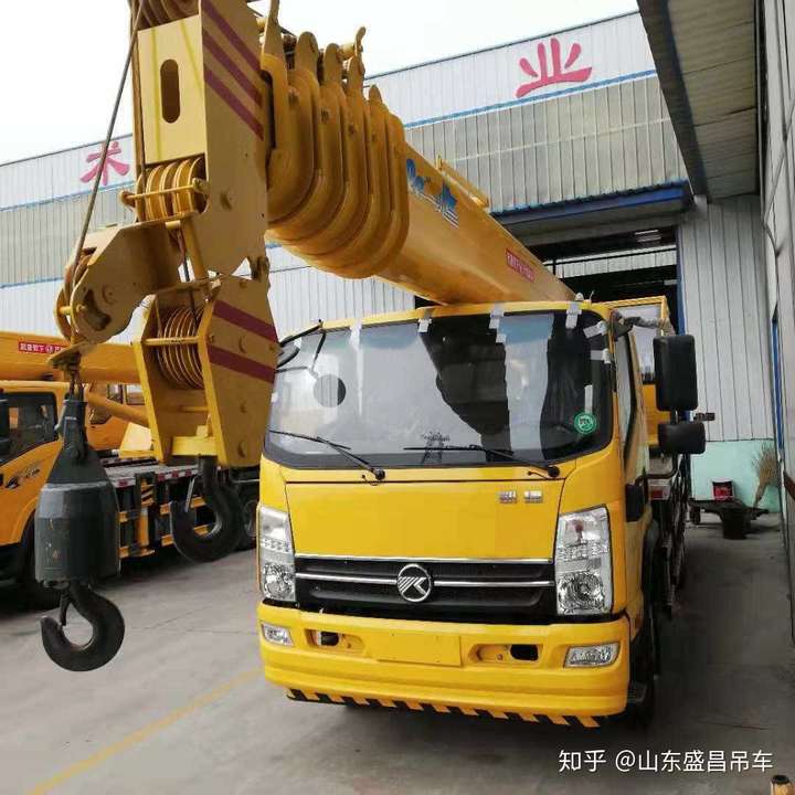 吊车六节杆怎么出臂?