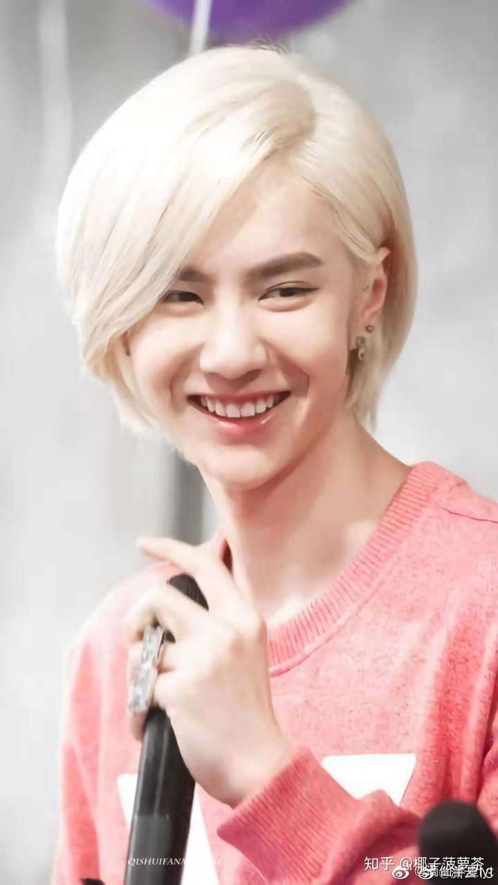 关注问题 67 写回答 王一博 总觉得金发时期一博的眼睛比现在的