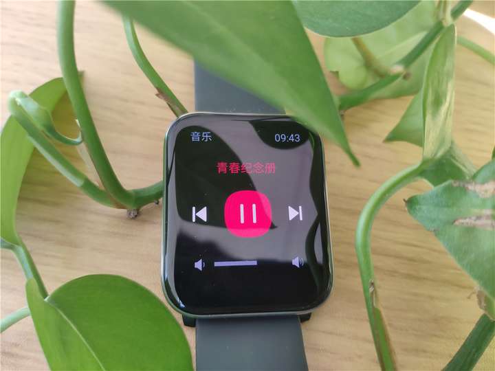 黑加升级新品:AMOLED全面屏,支持自定义视频表盘的手表