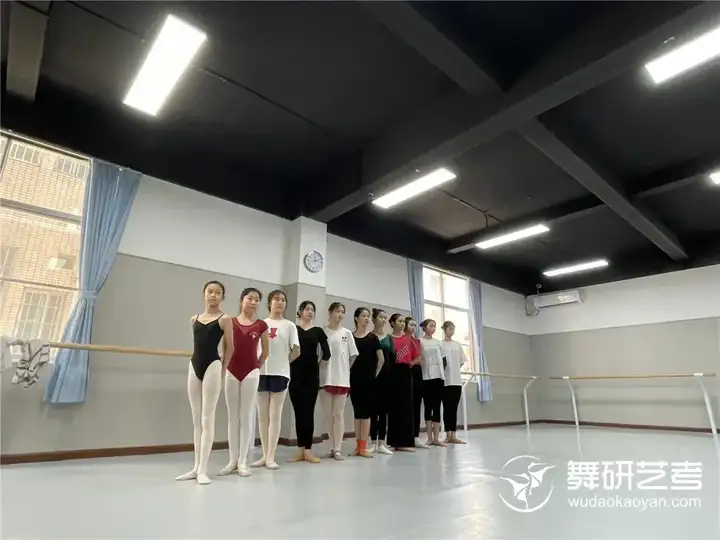 舞蹈生五一假期出游记：舞研5日“观光之旅”，原来他们都在......