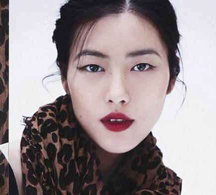 单眼皮女生有特别漂亮的吗,求图?