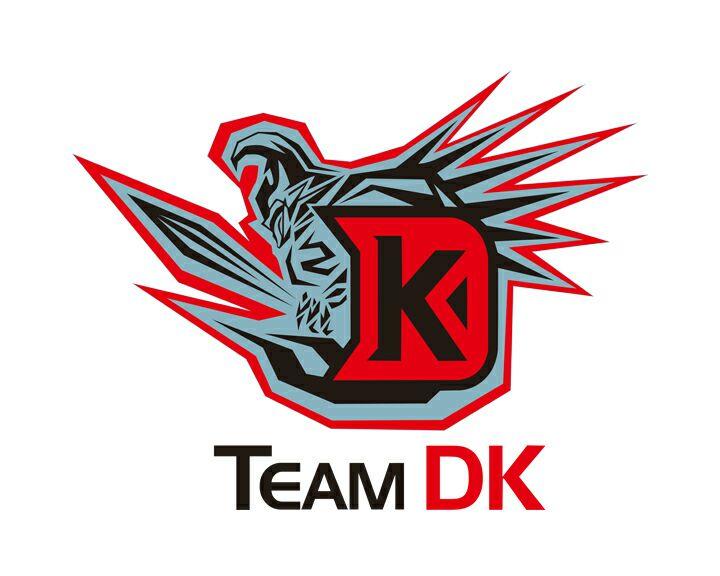 从设计的角度来讲,哪只电竞战队的logo设计的最好?