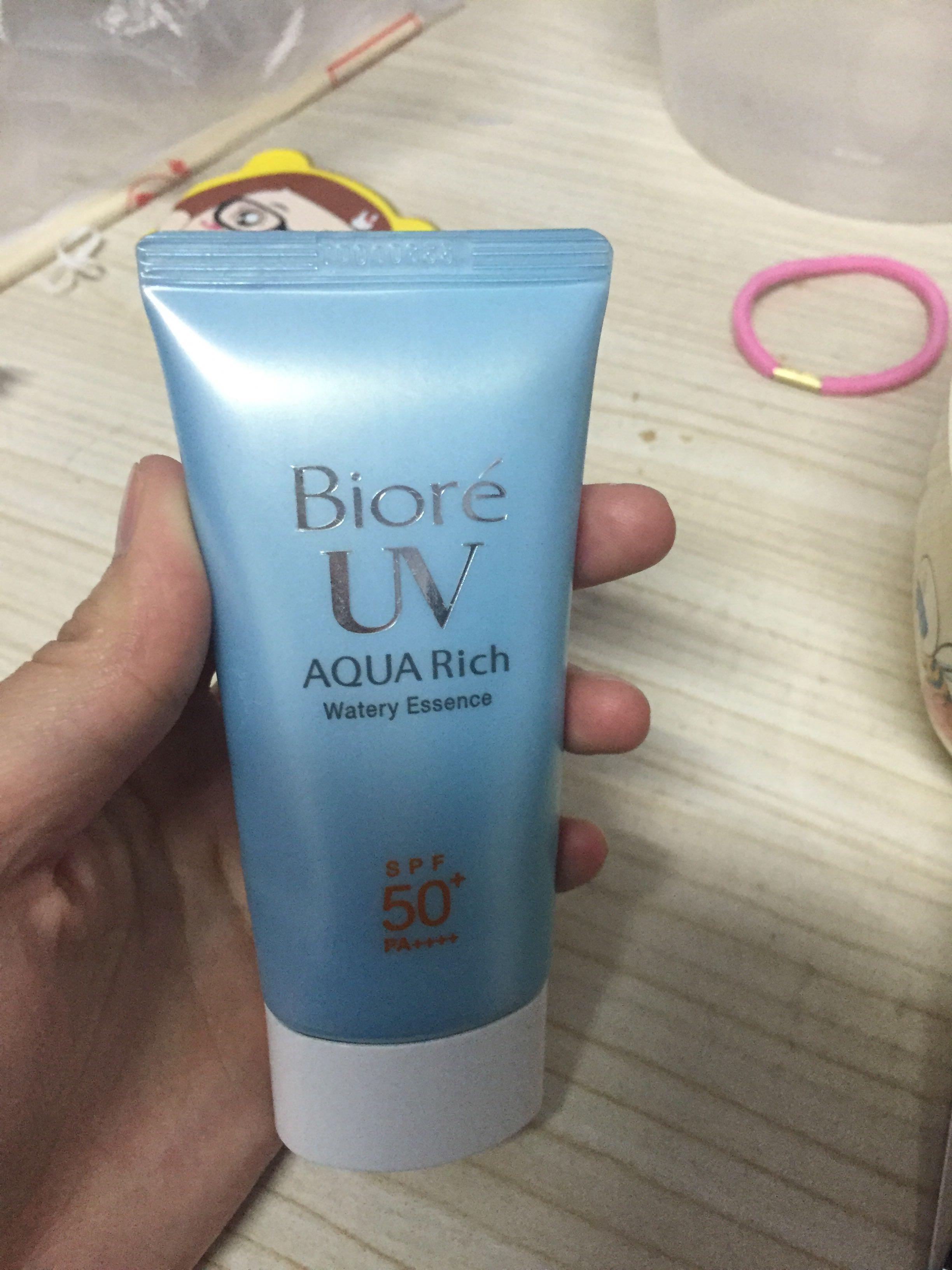 我总觉得碧柔防晒卸不干净,先是用卸妆水卸,然