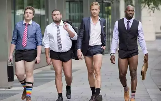 <em>男生</em>夏天能不能<em>穿短裤</em>,怎么穿更<em>帅气</em>啊? - 时尚