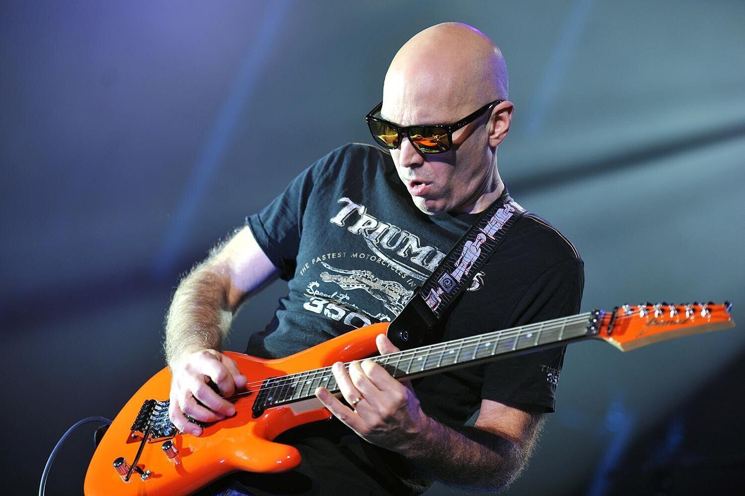 如何评价吉他手joe satriani?