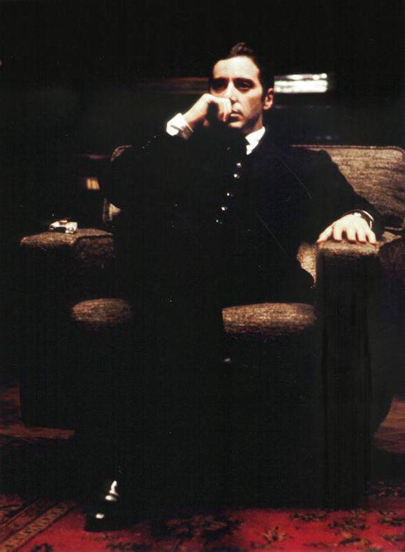 说说你怎么看教父2里的麦克柯里昂