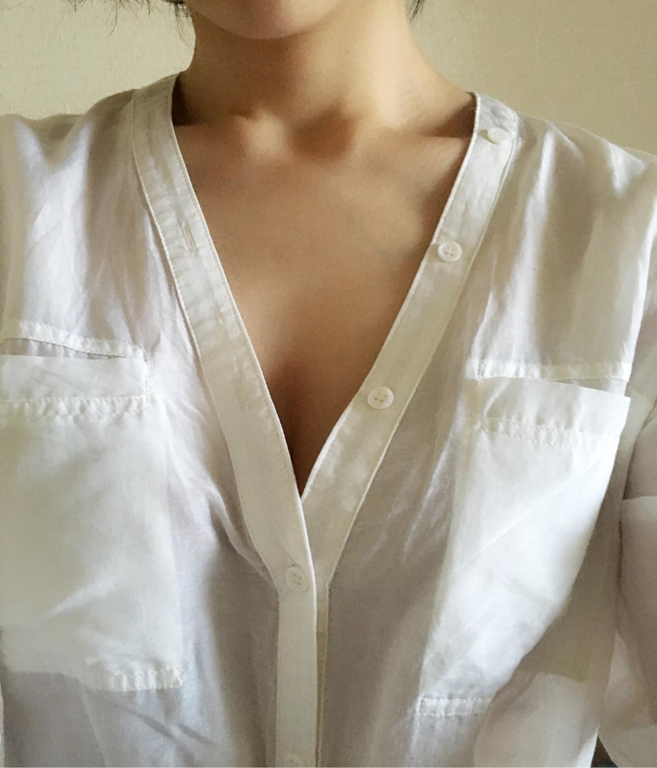 胸大女装穿搭分享（30）低胸方领T恤 - 知乎