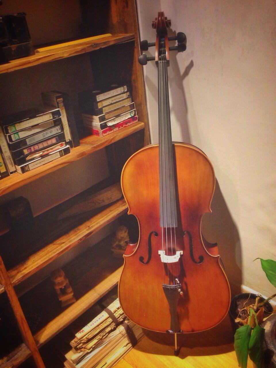 我没有拉小提琴的天赋,但特别喜欢小提琴,我十