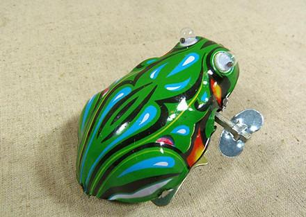 国产机器人优必选们离波士顿动力的Atlas还有