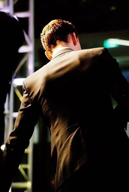 这张背影……光是蝴蝶骨我就舔了一年多