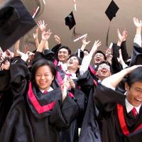 如果一切都无法改变，你要不要回到大学毕业前再活一次？