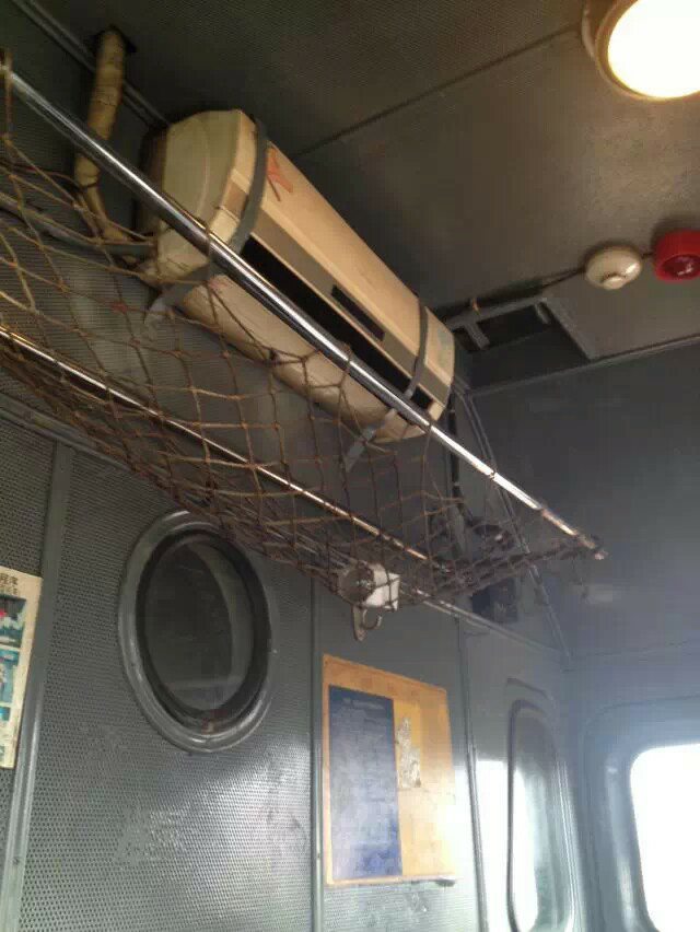 火车头内部布局是怎么样,普通乘客能申请进入吗?