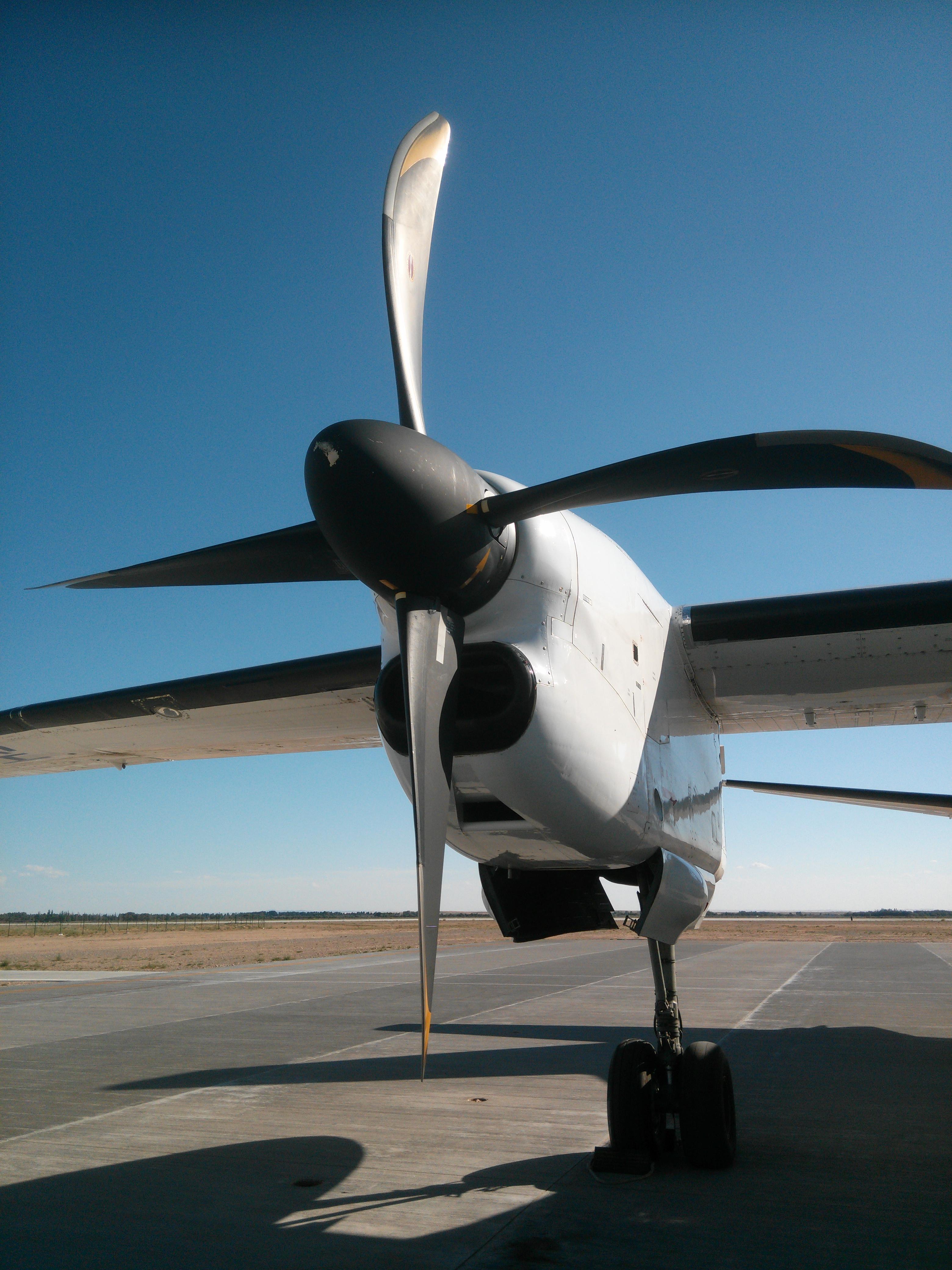 螺旋桨最大起飞转速1212rpm(转每分)瞬时最大转速1440rpm.