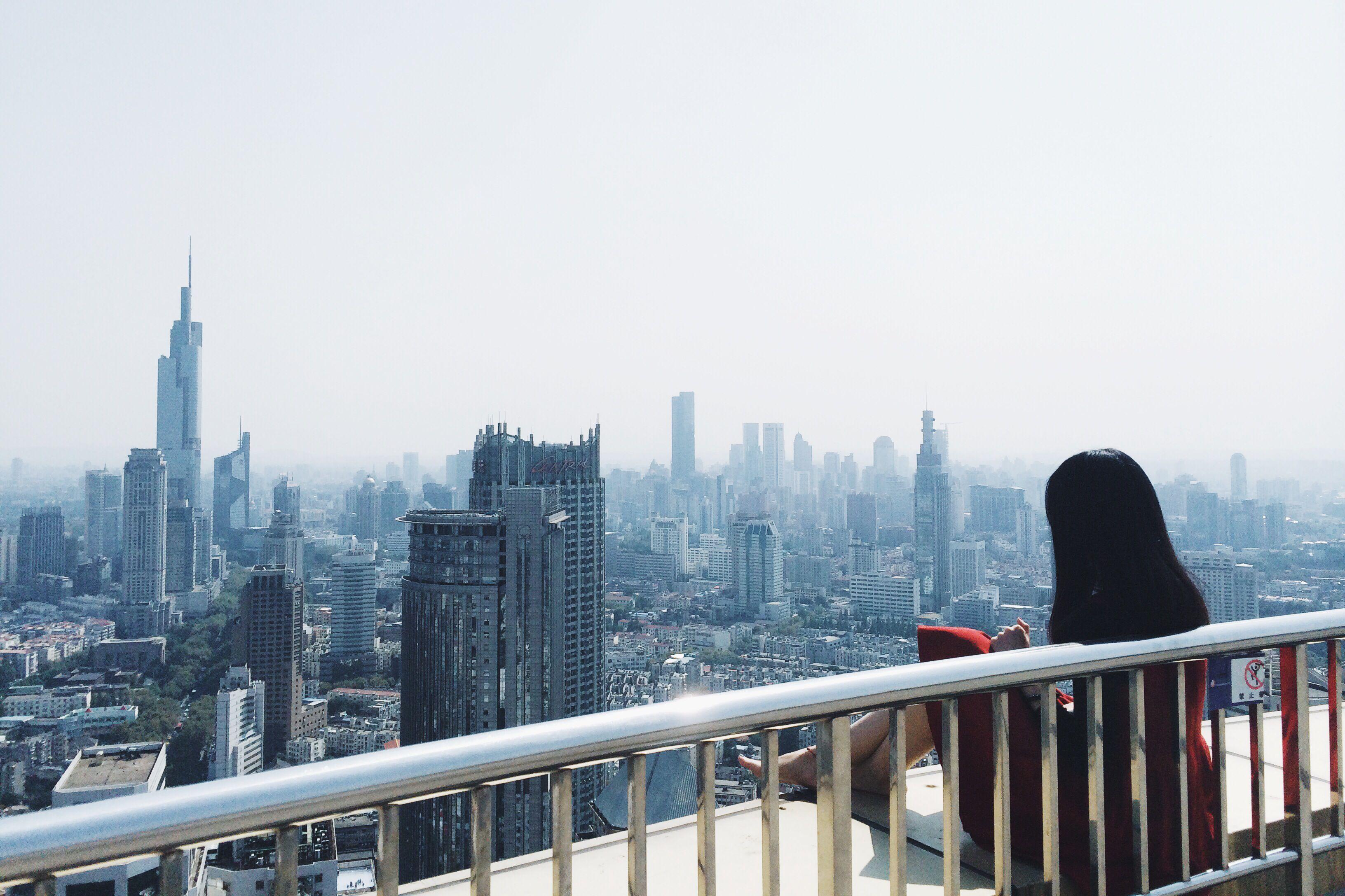 南京哪有高楼楼顶可以上去拍照 看风景?