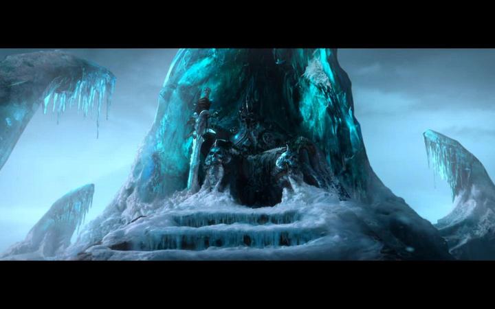 诺森德冰原上的孤王王者的背影伸手拨开浮雪,这段被人恶搞过多次霜之