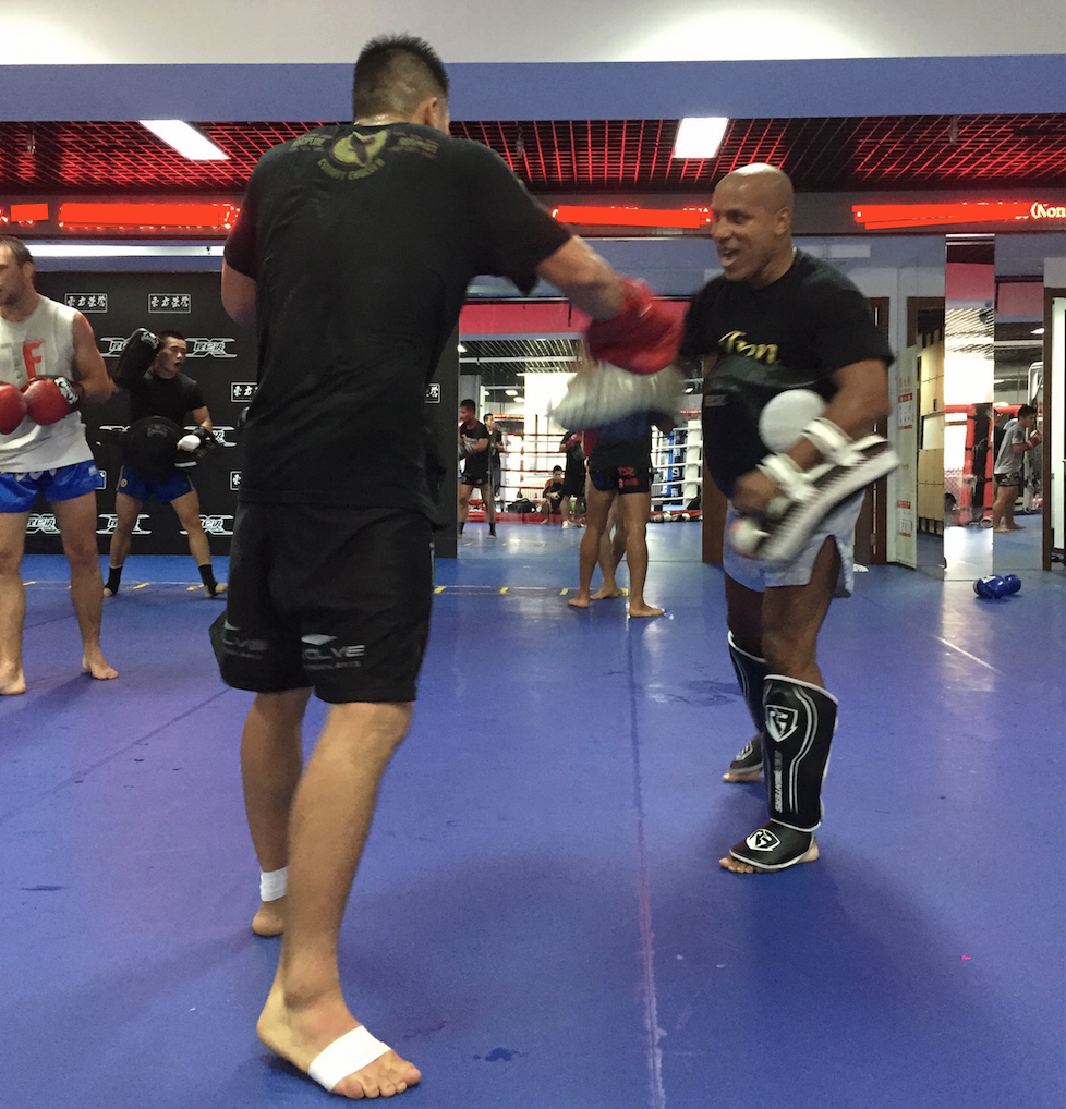 综合格斗(mma)运动员的训练强度是怎样的? - 知乎