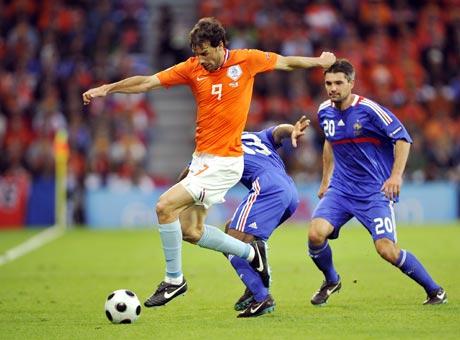 五大联赛最新赛程比分直播_英超/西甲/意甲/德甲/法甲全追踪阿韦洛亚重返皇马：从球员到教练的低调传奇之路