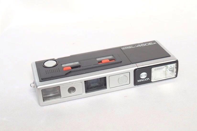 flcl中真见美拿的这部相机是哪个型号的