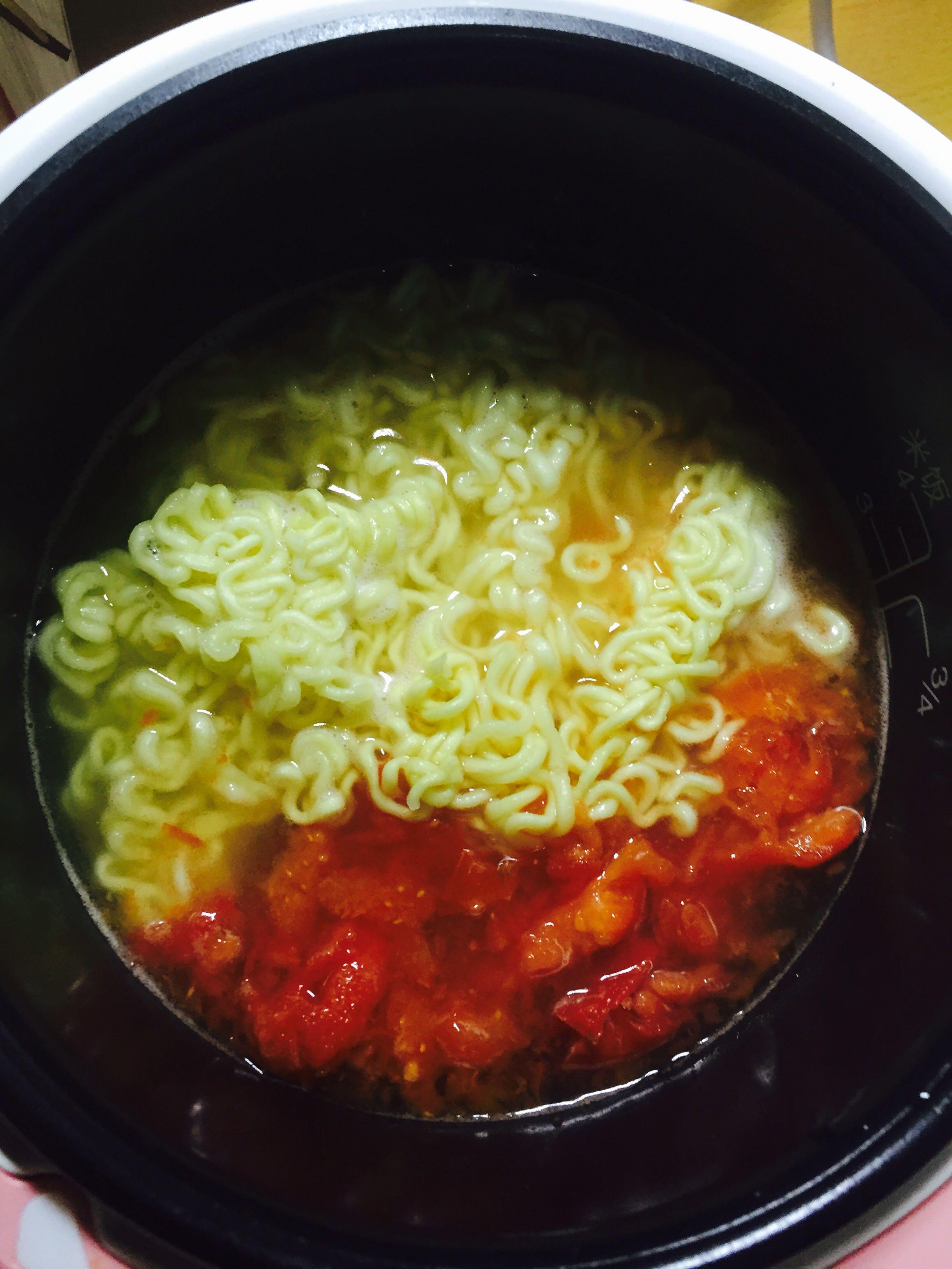 在宿舍用小功率电煮锅可以做出哪些美食