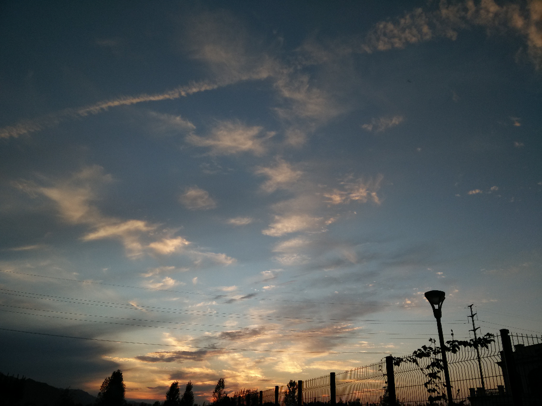 b9038b2688688bfc0f8398441ce8fc18_r.jpg