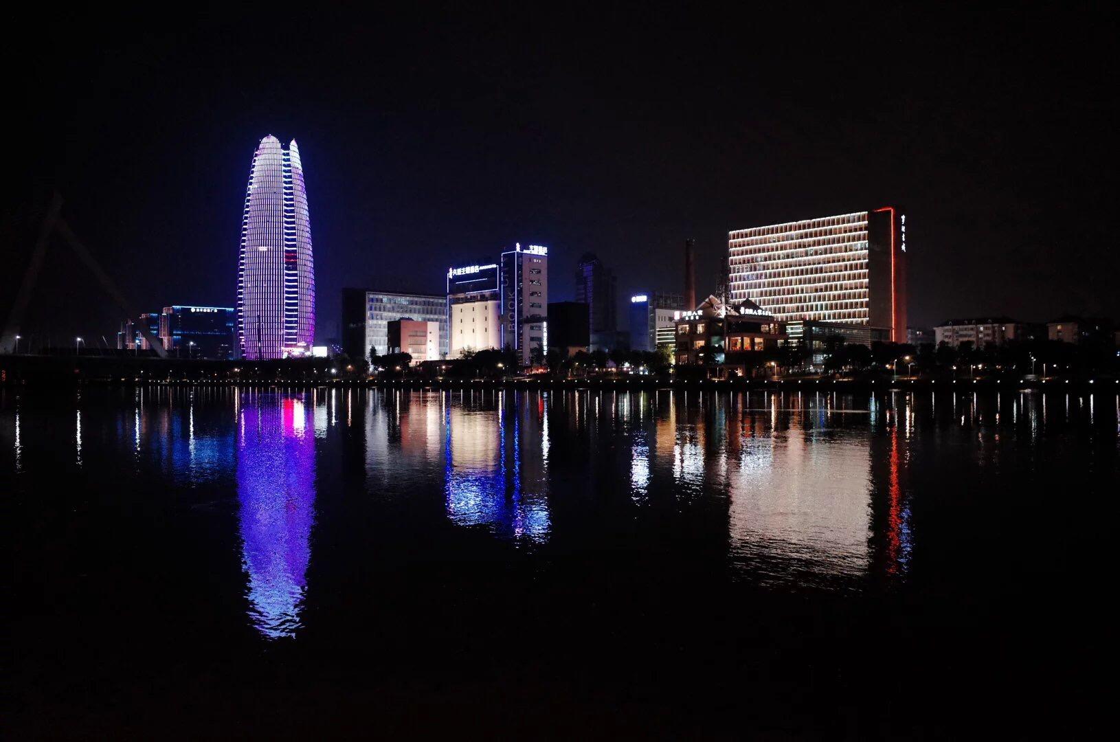 中国浙江宁波外滩城市夜景照片摄影图片_ID:427509467-Veer图库