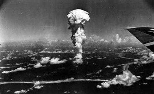 美国科幻电影星球 bc9408e07c2ae53e78d91e77c2248bb7_r.jpg