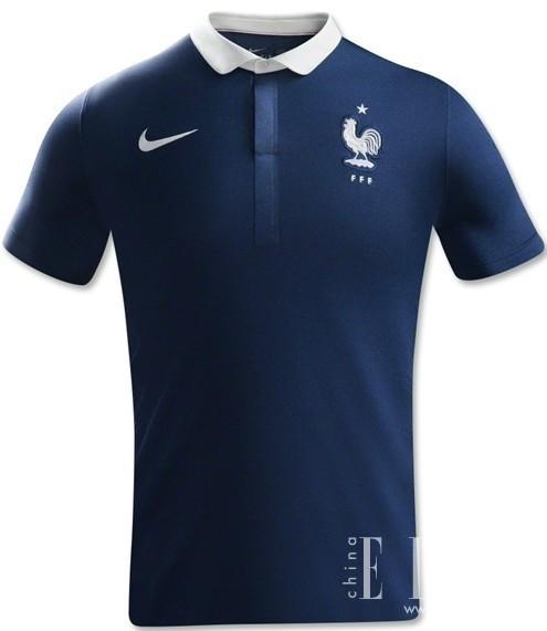 乌拉圭队徽上方为什么不绣星?国际惯例不是捧