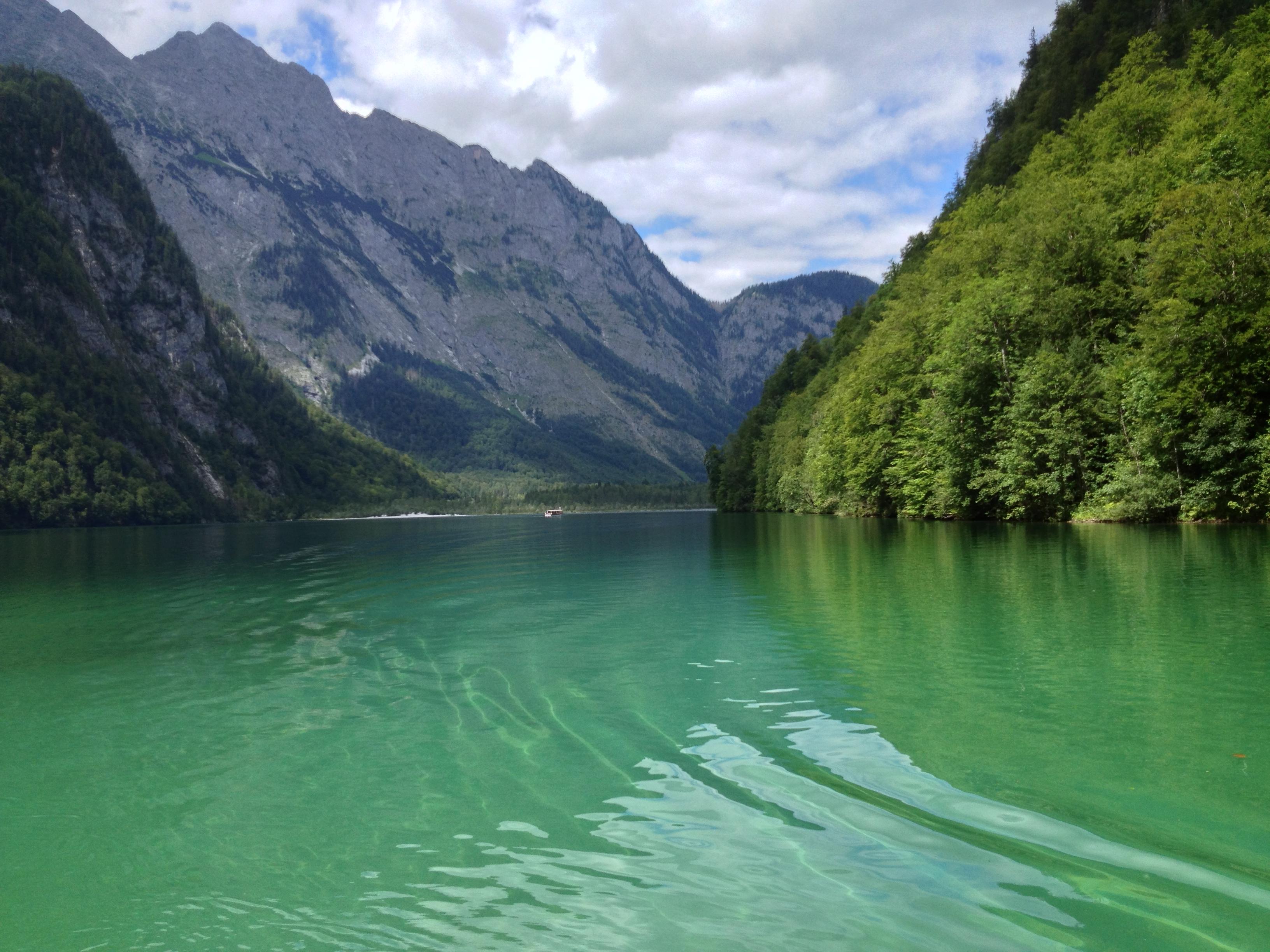 有哪些绝美的山顶湖泊及成因?