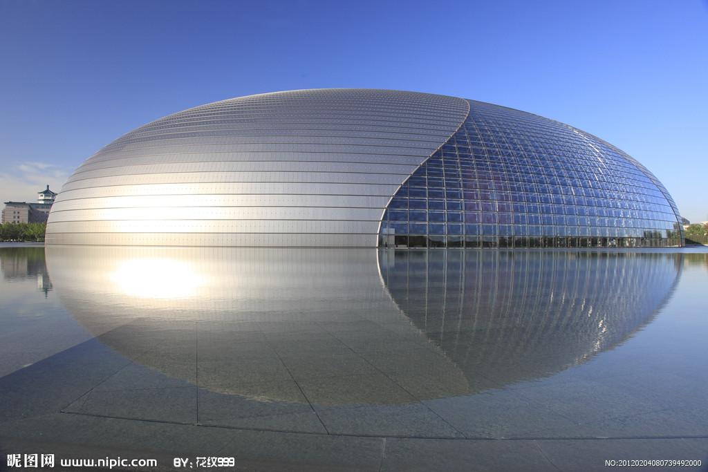 有没有椭圆多边形块的建筑?比如这两幅图融合起来的建筑 - 知乎
