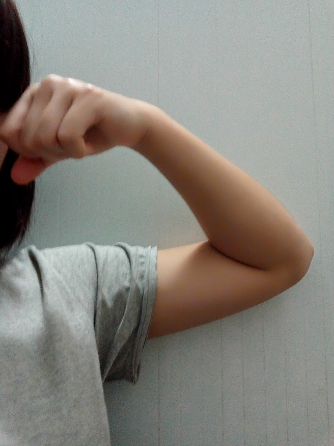 女生胳膊有肌肉是种怎样的体验