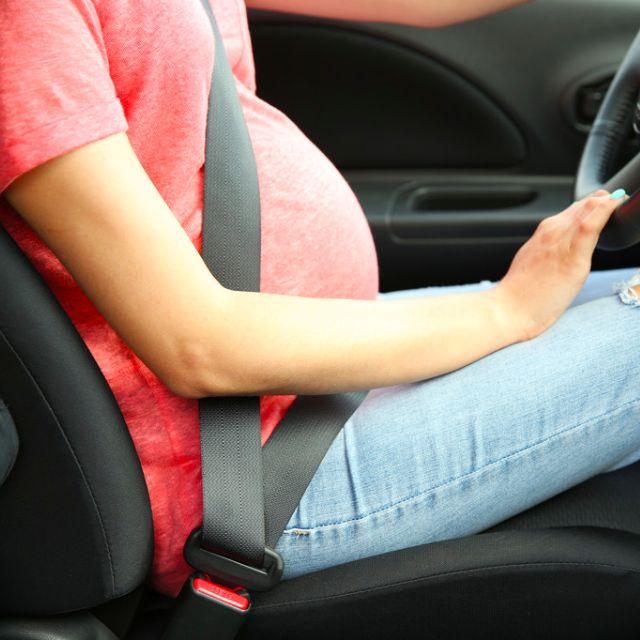 孕妇如何正确地系安全带?不是孕妇也值得记在心里