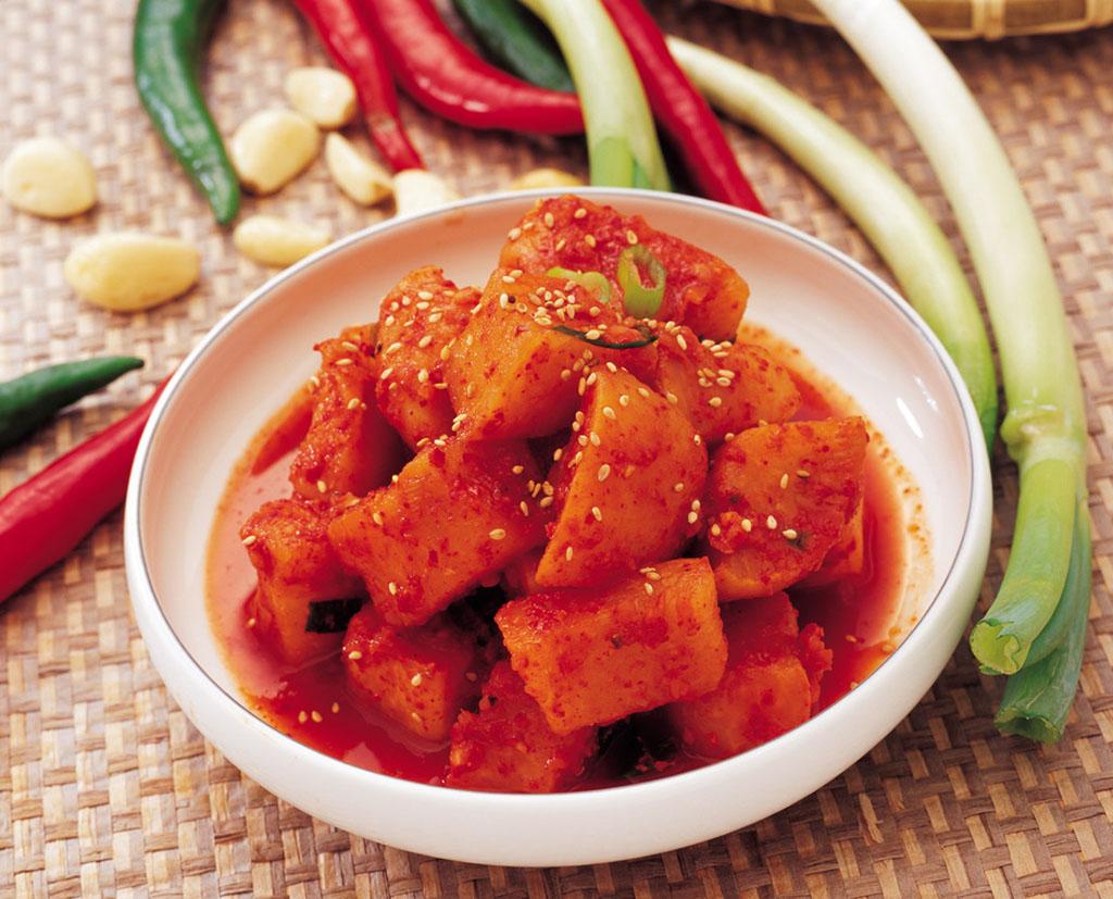 在家轻松做爽口萝卜泡菜