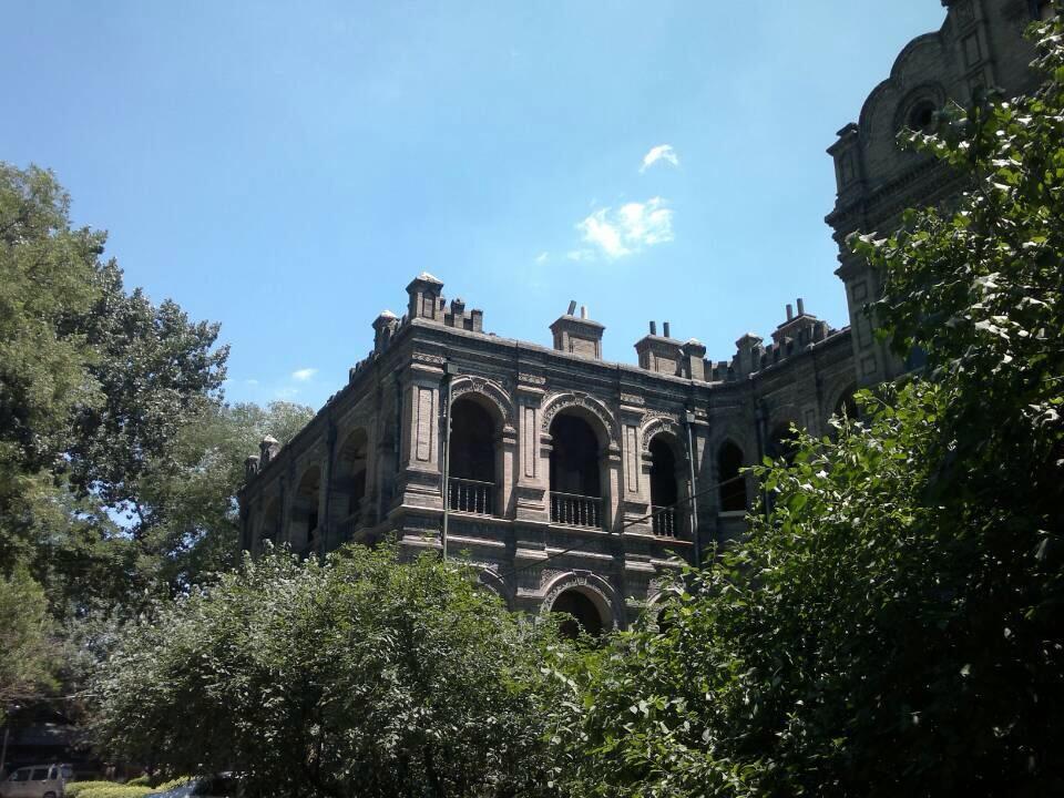 在北京,有哪些不是景点但值得一去的地方? - S